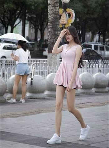 第四十二章警花白燕妮