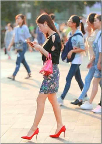 形容梅花傲骨的诗句