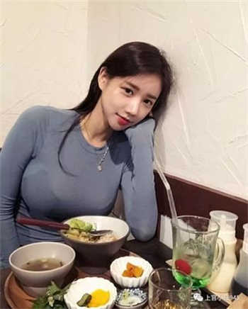 深田永美的高清壁纸