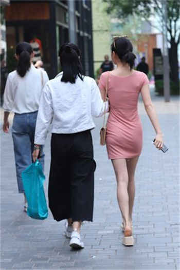 自愿剖开自己的肚子