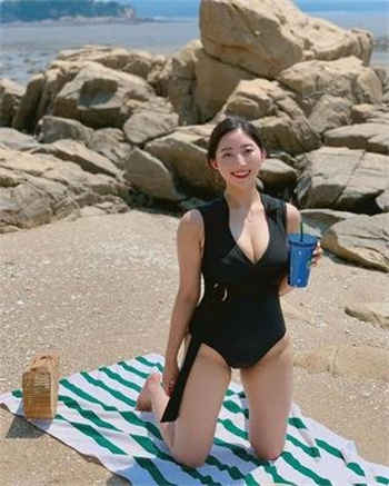 主角叫杨振秦丽妻子的秘密