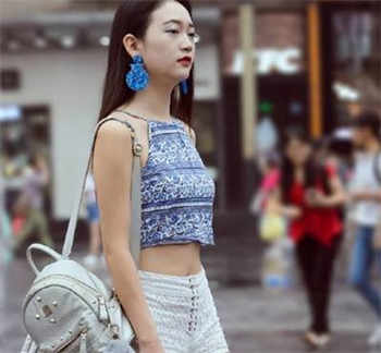 小魔女直播平台二维码