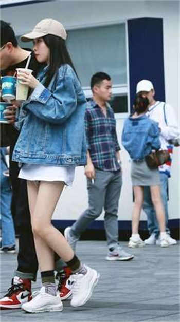 魔镜车电影