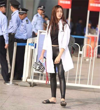 肥而不腻类似的词